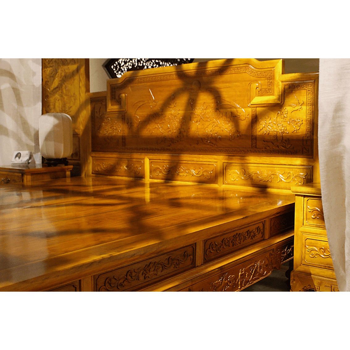 Golden Nanmu & Mortise and Tenon Joints Furniture Chinese Canopy Bed