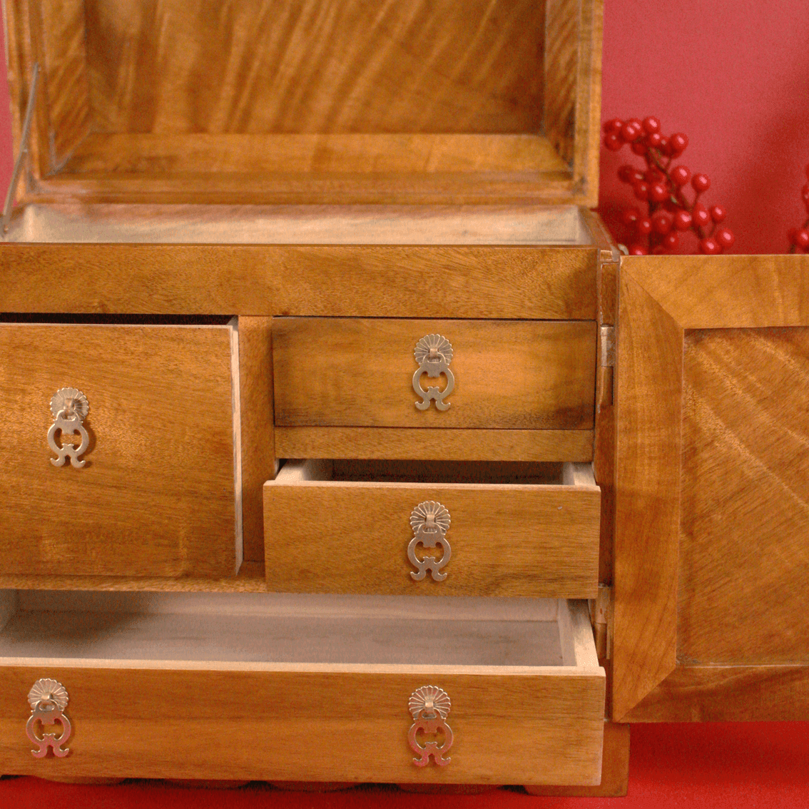 Golden Nanmu Jewelry Box